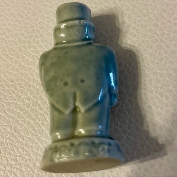 WADE of England collectables - Circus Man in top hat - chipped - ceramic - vtg. - Picture 3 of 6
